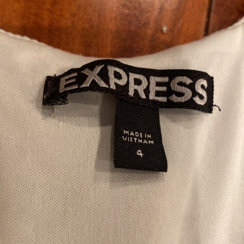 Beautiful Express Dress - Picture 3 of 6